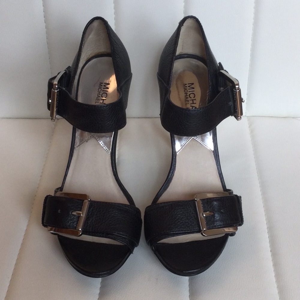 EUC Michael Kors Women's Black 8.5 Heels Sandals